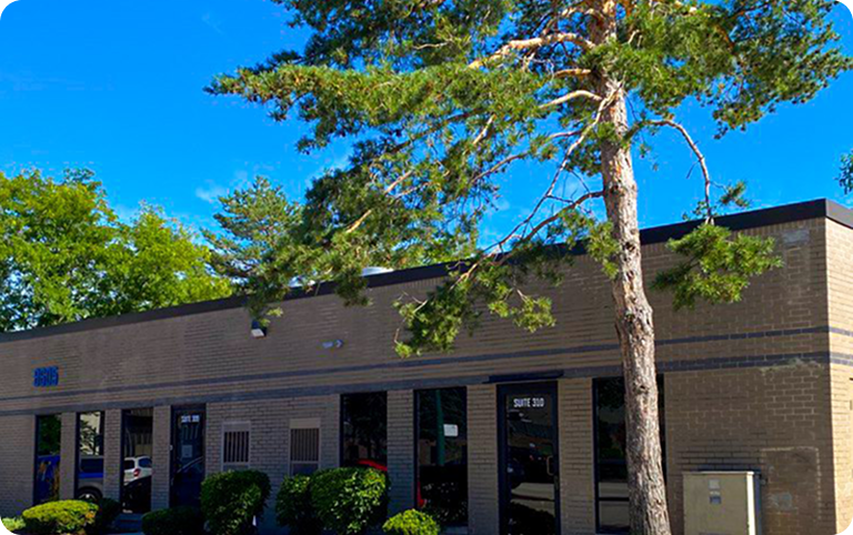 Exterior of an immigration law office providing visa applications, Green Card services, citizenship, and legal consultation.