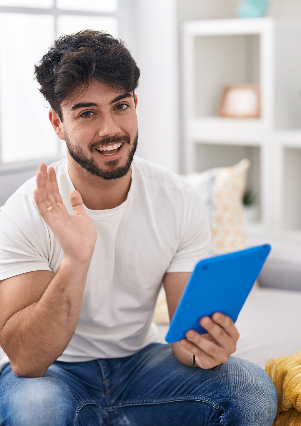 A men with blue tab